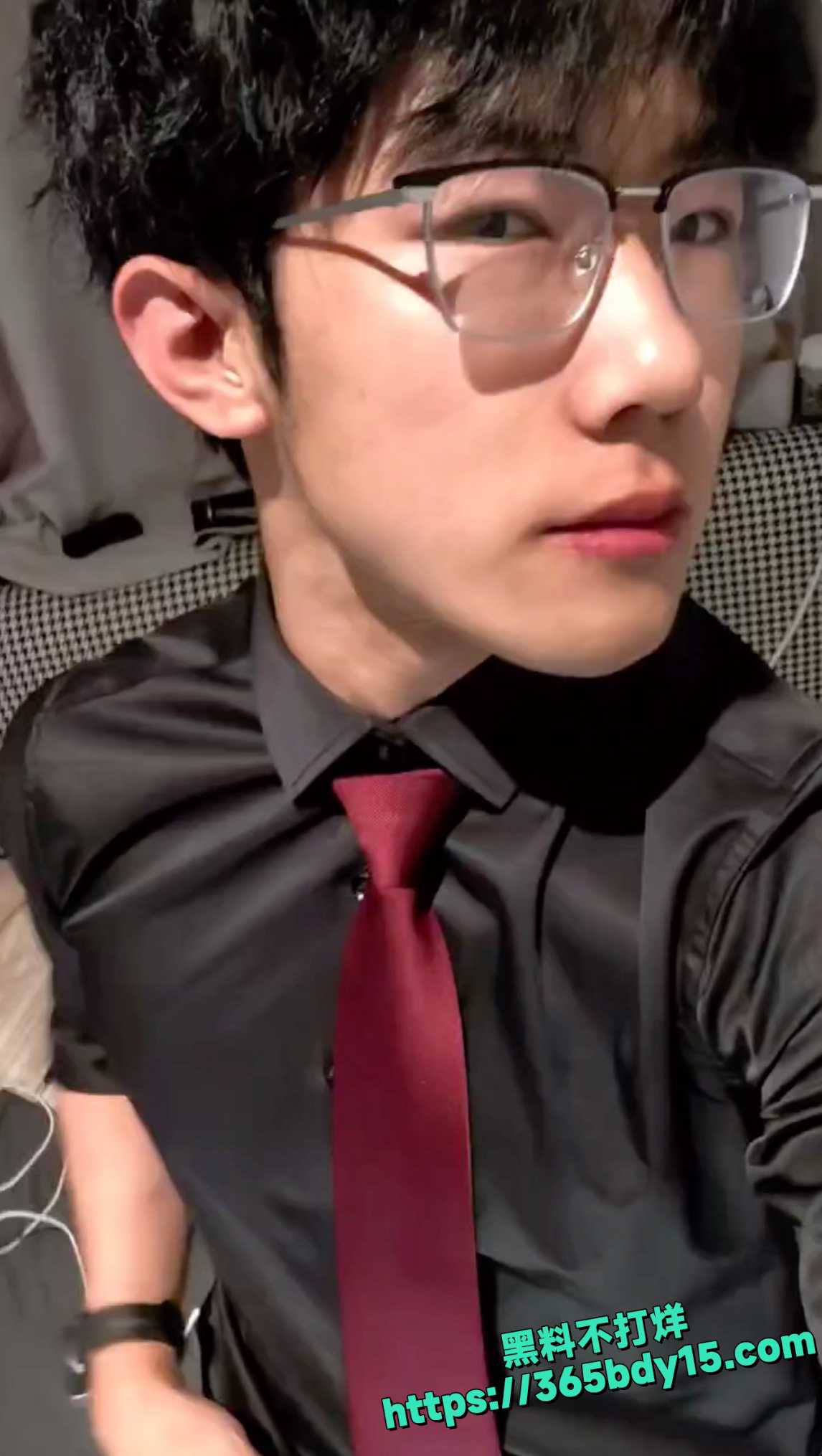 超火的抖音网红小友哥视频露出
