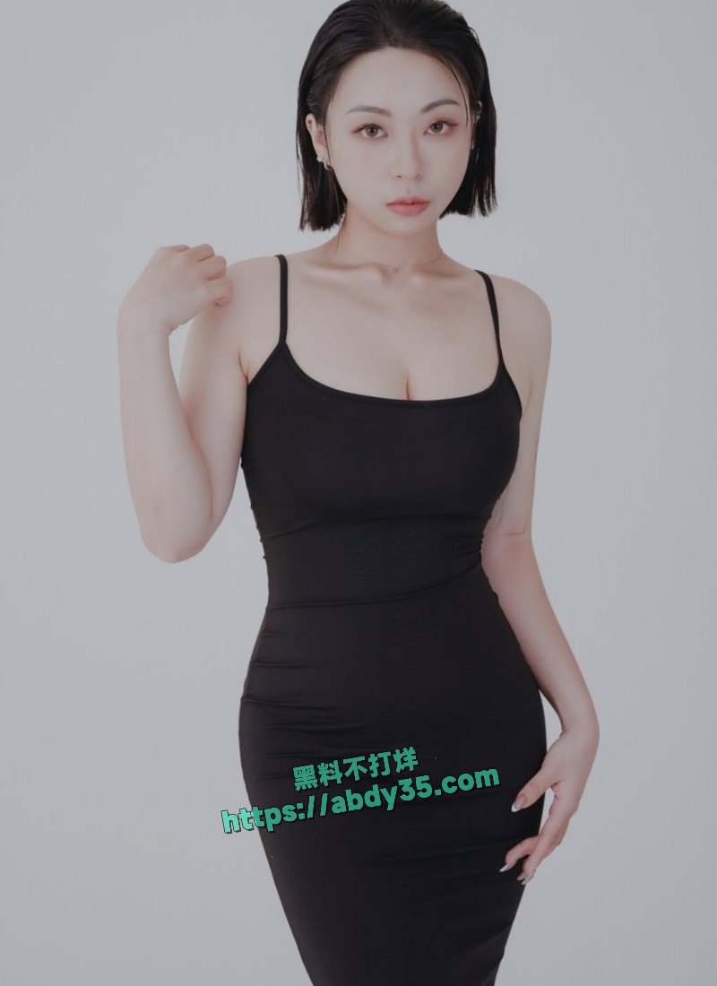 高颜值短发巨乳模特儿27