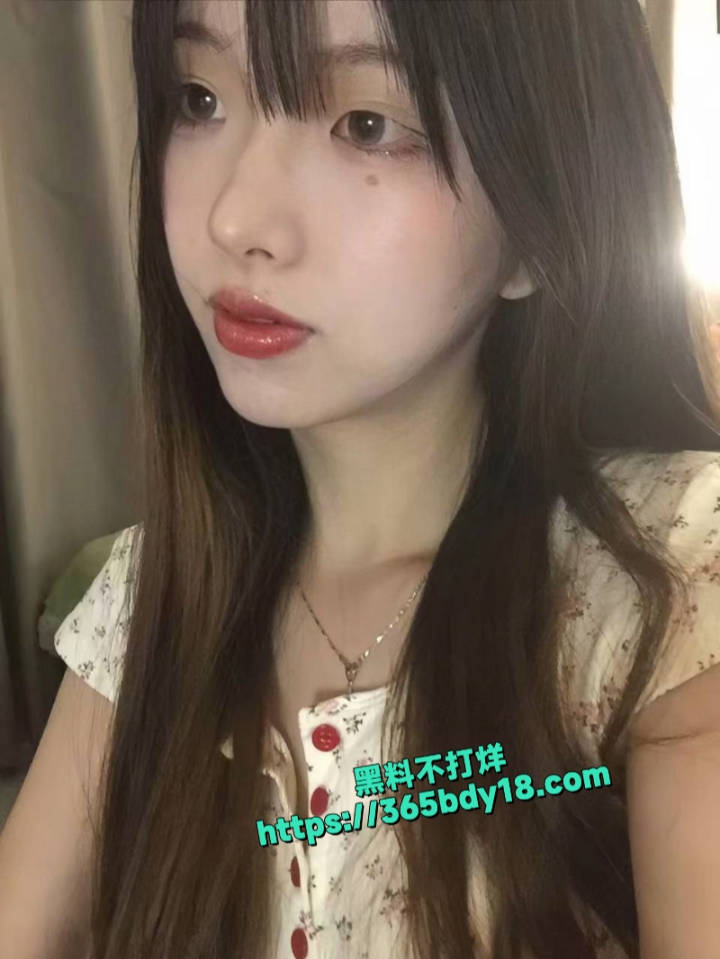 禁欲系高中反差婊子大尺度视频流出 1