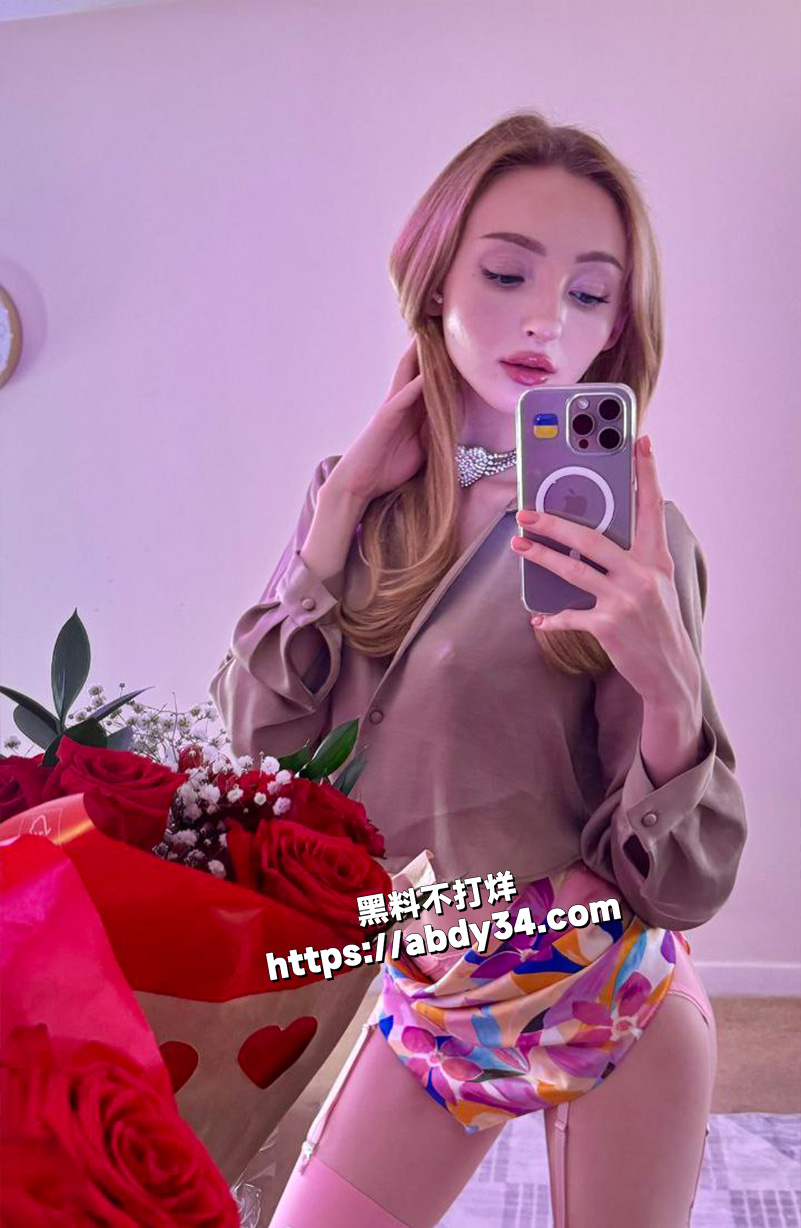 乌克兰绝美网黄AlisMolli.jpg6
