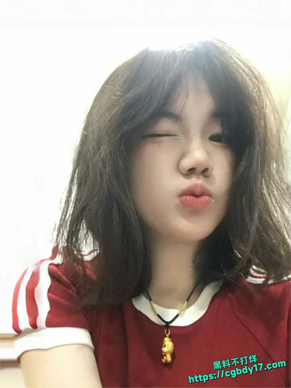 清纯大二甜妹自拍自慰2