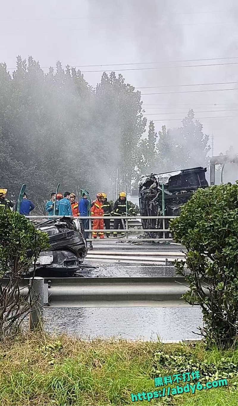 郑州中牟高速车祸视频1