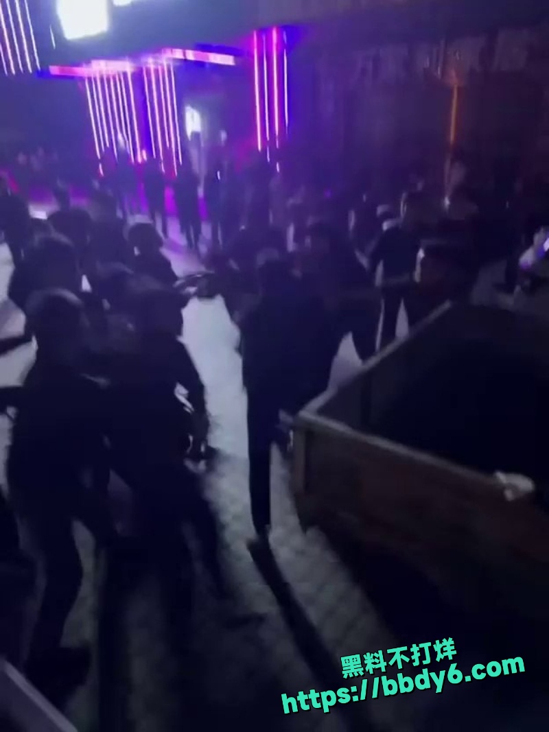 精神小伙 2