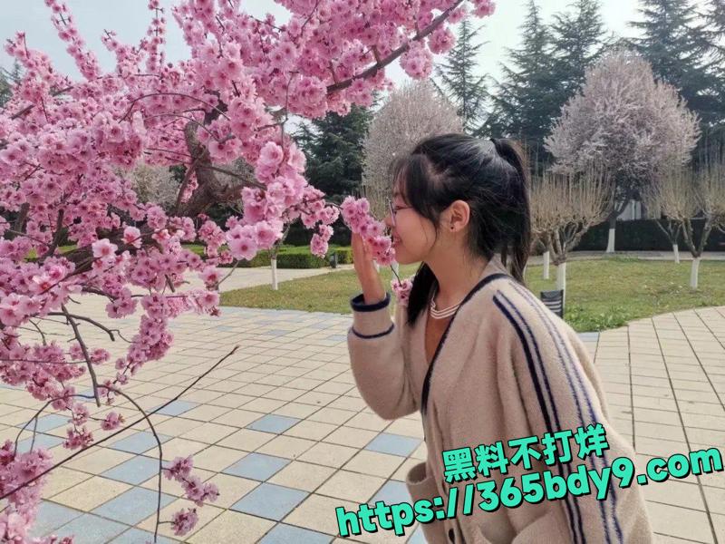 四川罗俊萌学姐出轨体育生7