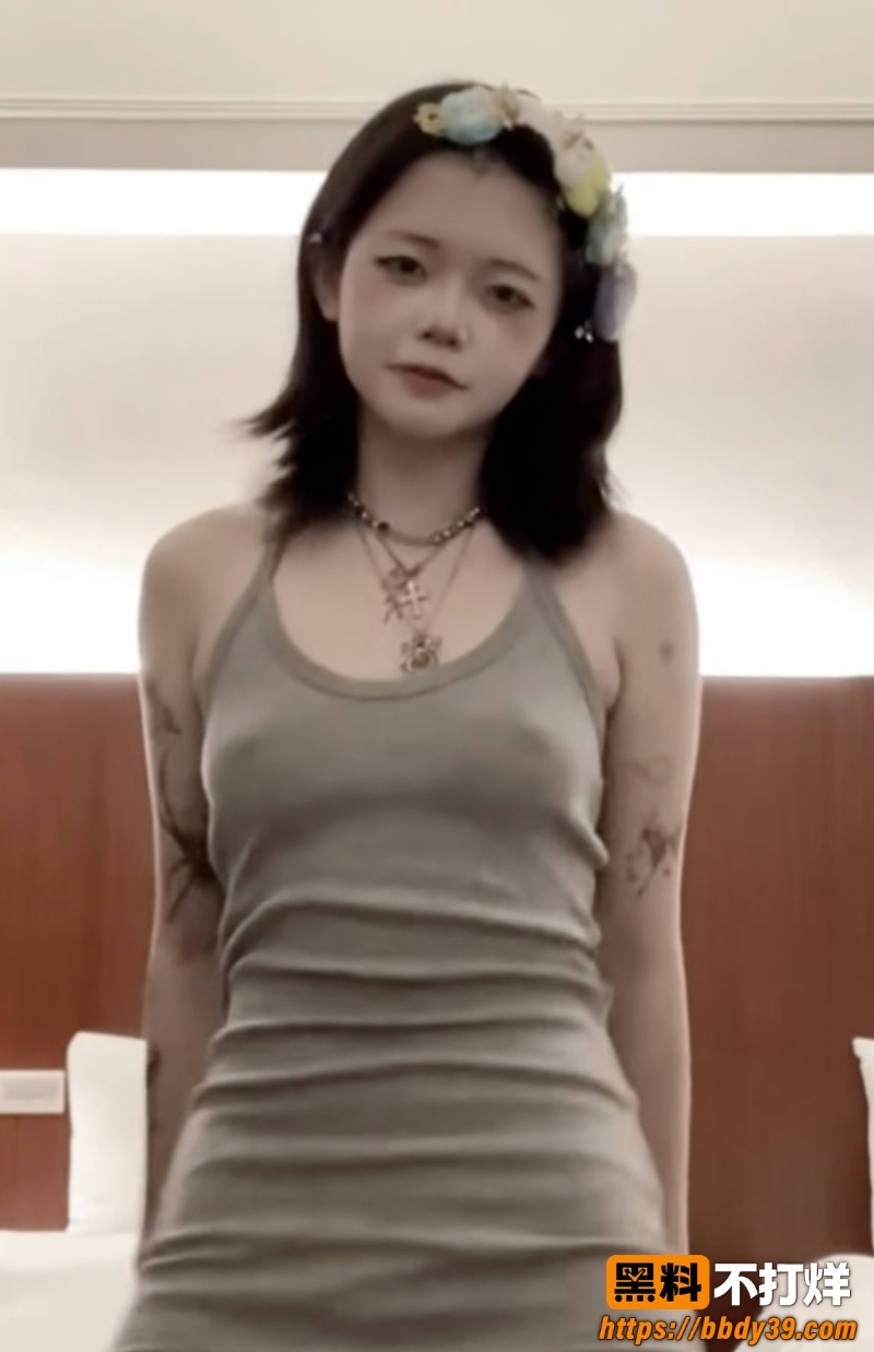 各种骚货换装5