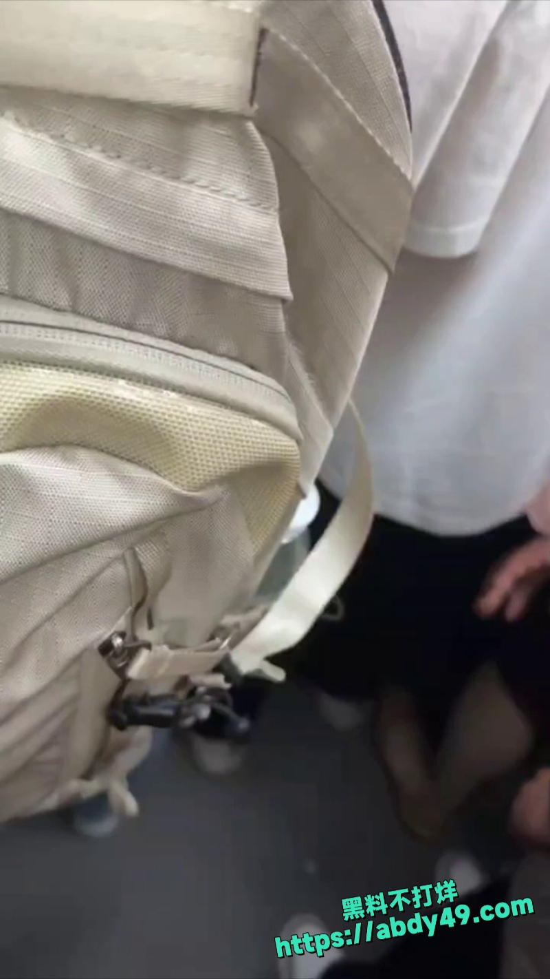 地铁反差美女7