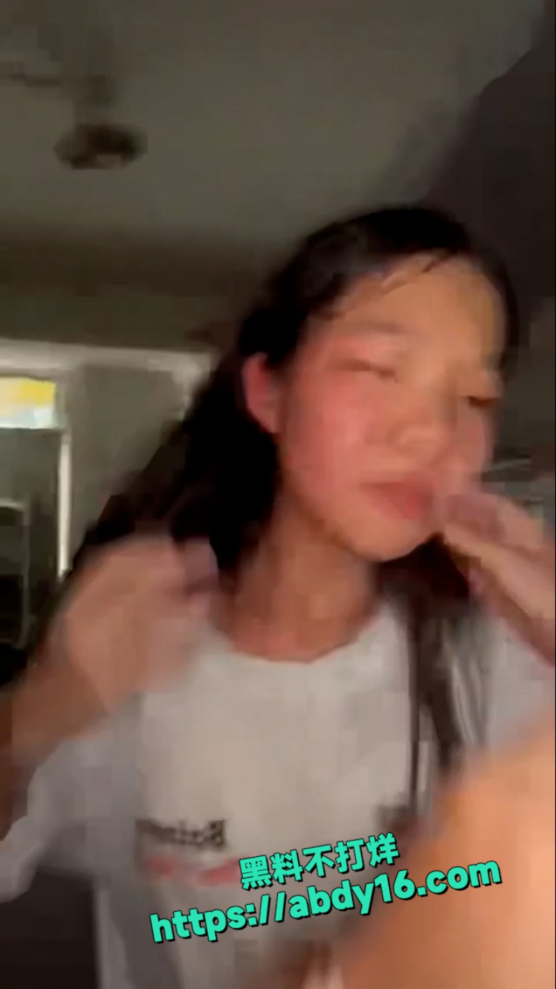 广西小表妹打架霸凌视频 18