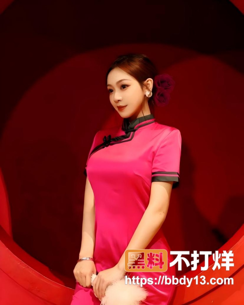 快手百万粉丝饭饭内衣骚舞02
