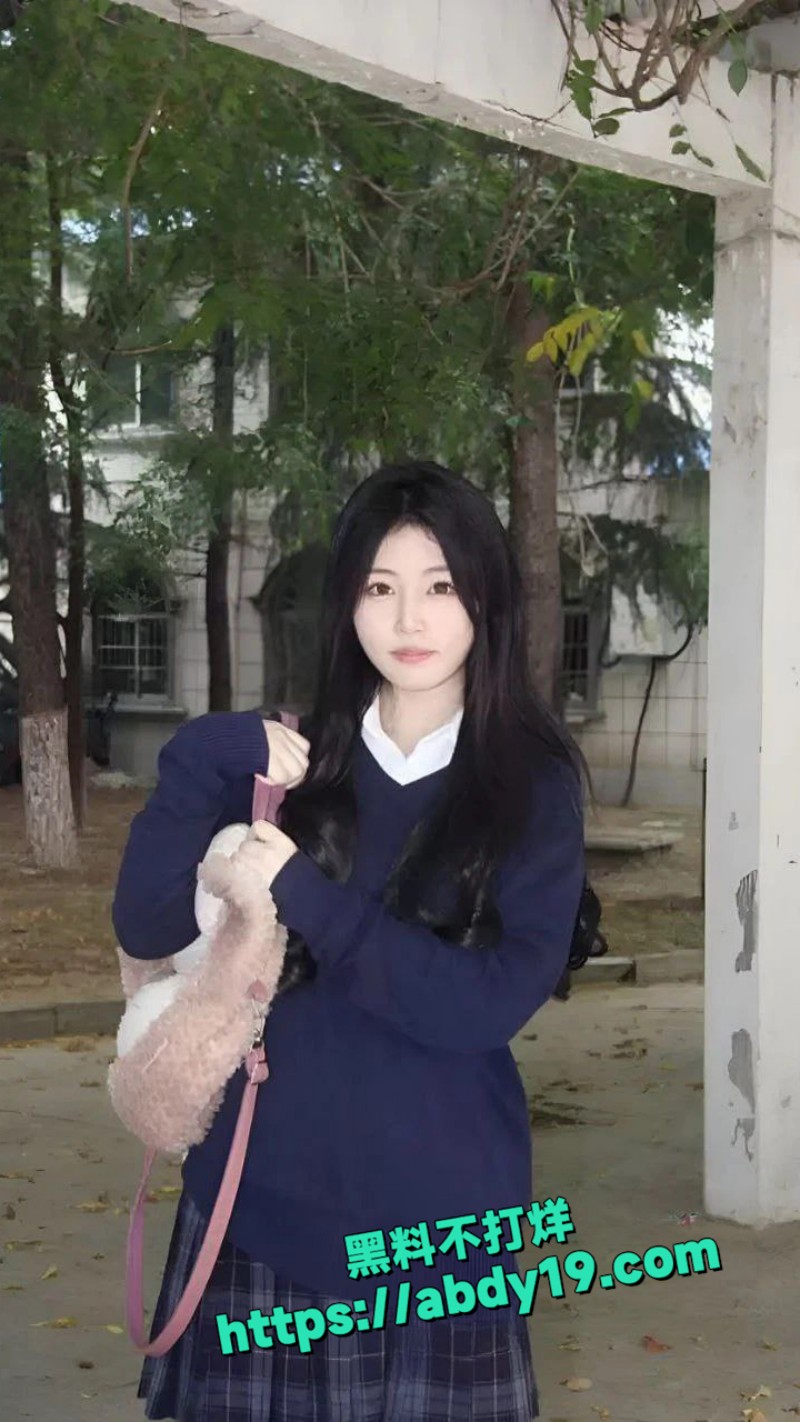 福建大学大一学生妹李梓涵 11