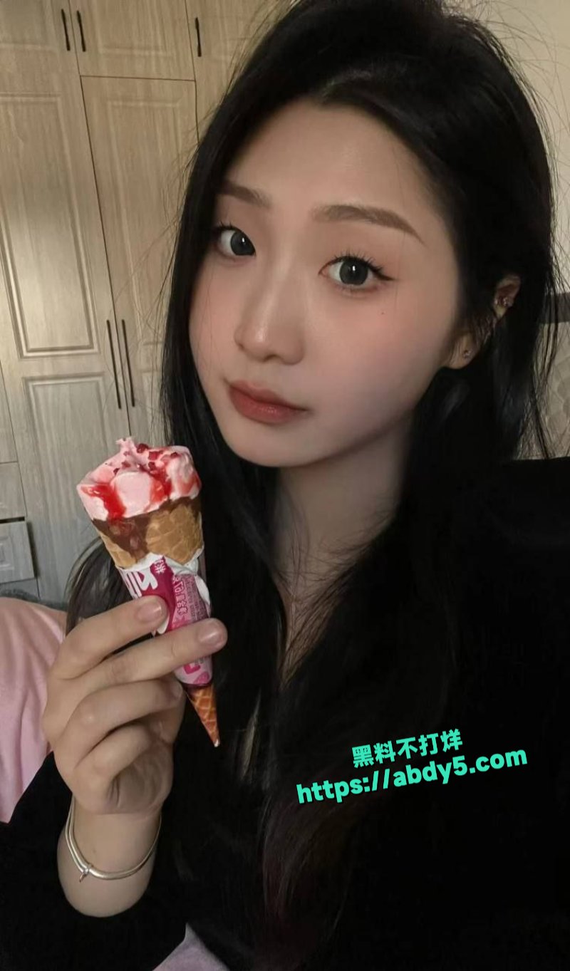 南昌师范学院大胸骚货贾玲玲2