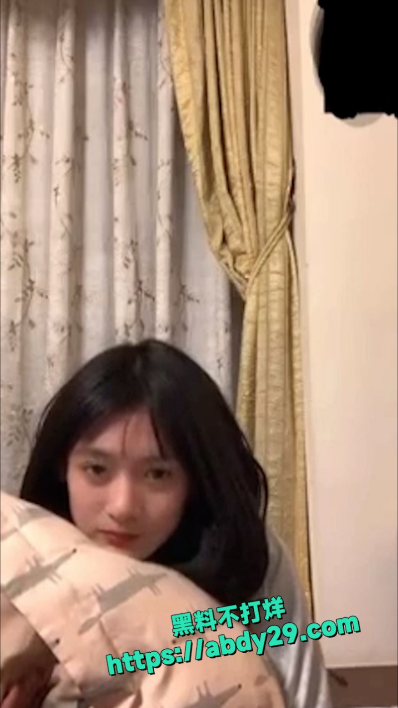 台湾高三清纯学生妹蔡欣 2