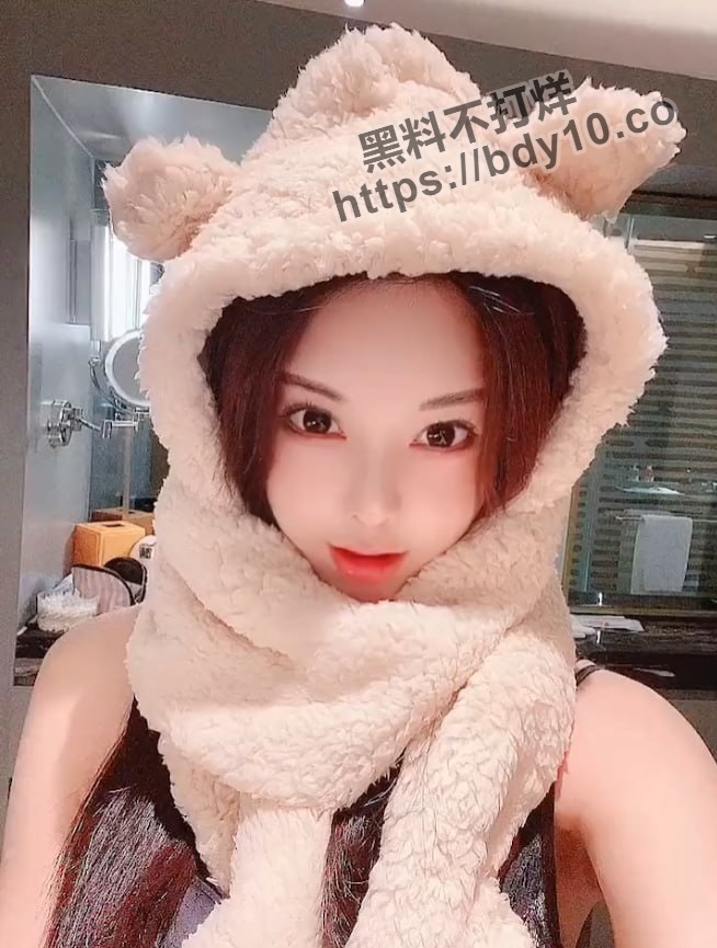 探花朗李寻欢约炮奔驰车模抖音LL.jpg