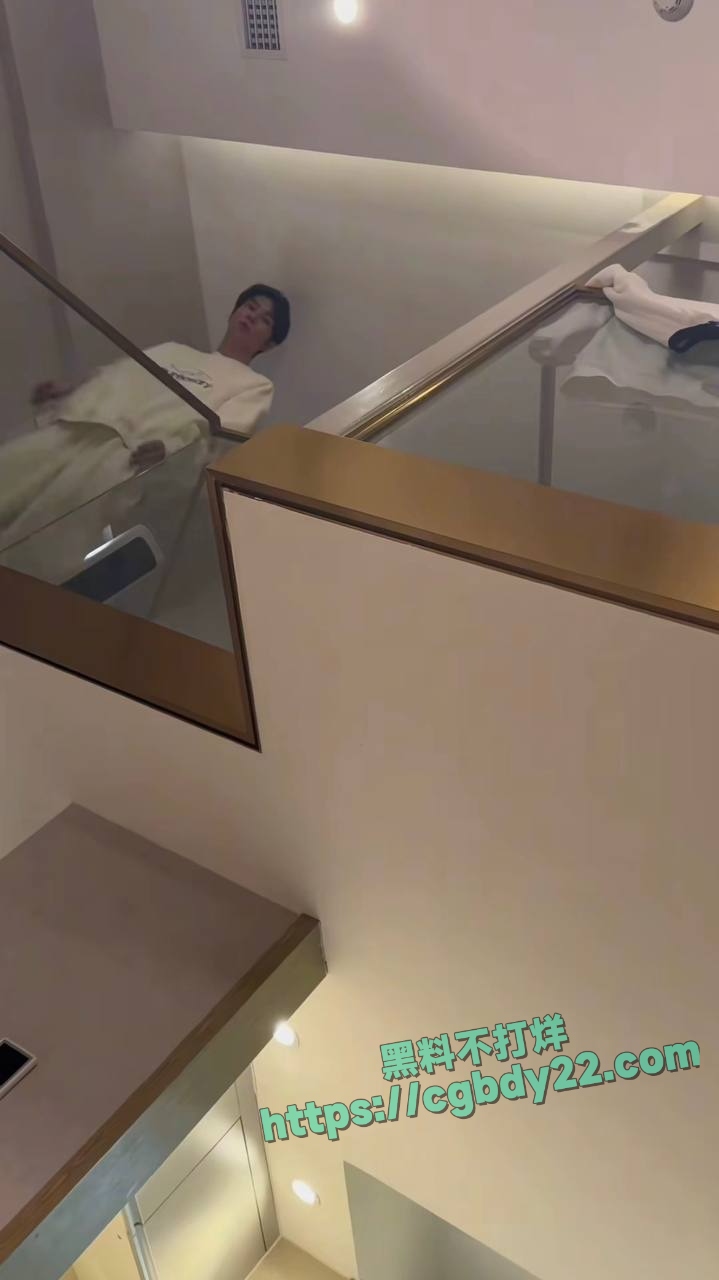 演员金浩鹏被曝骗钱约炮 (26)