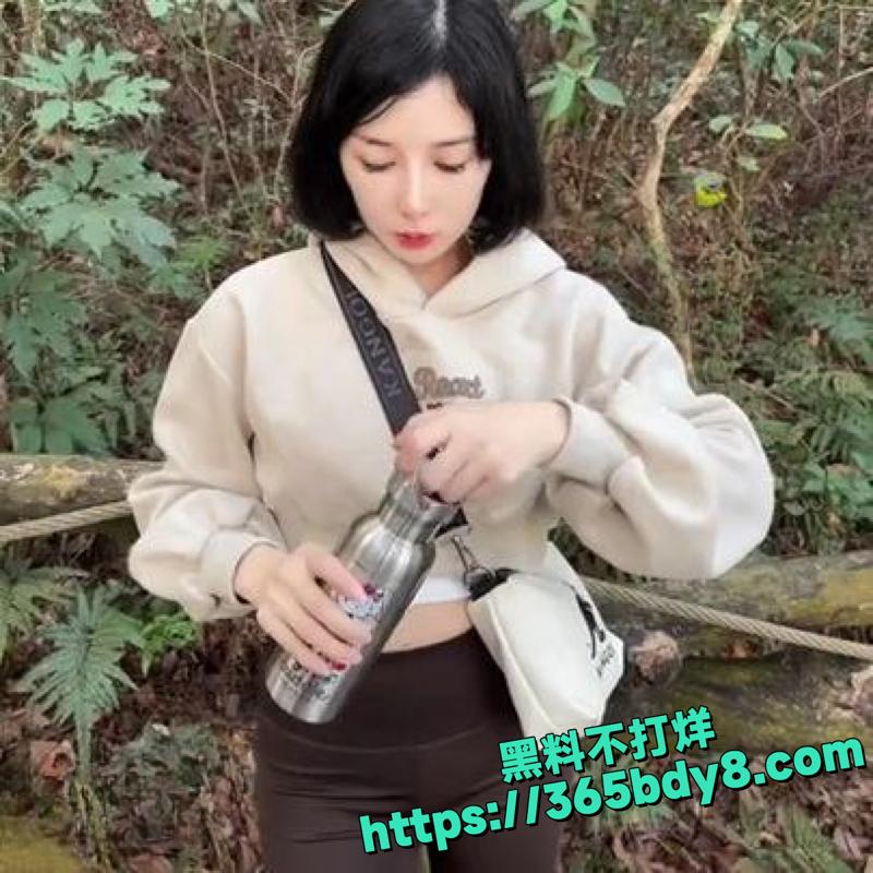 李娜娜爬山遇险被强制猥亵4