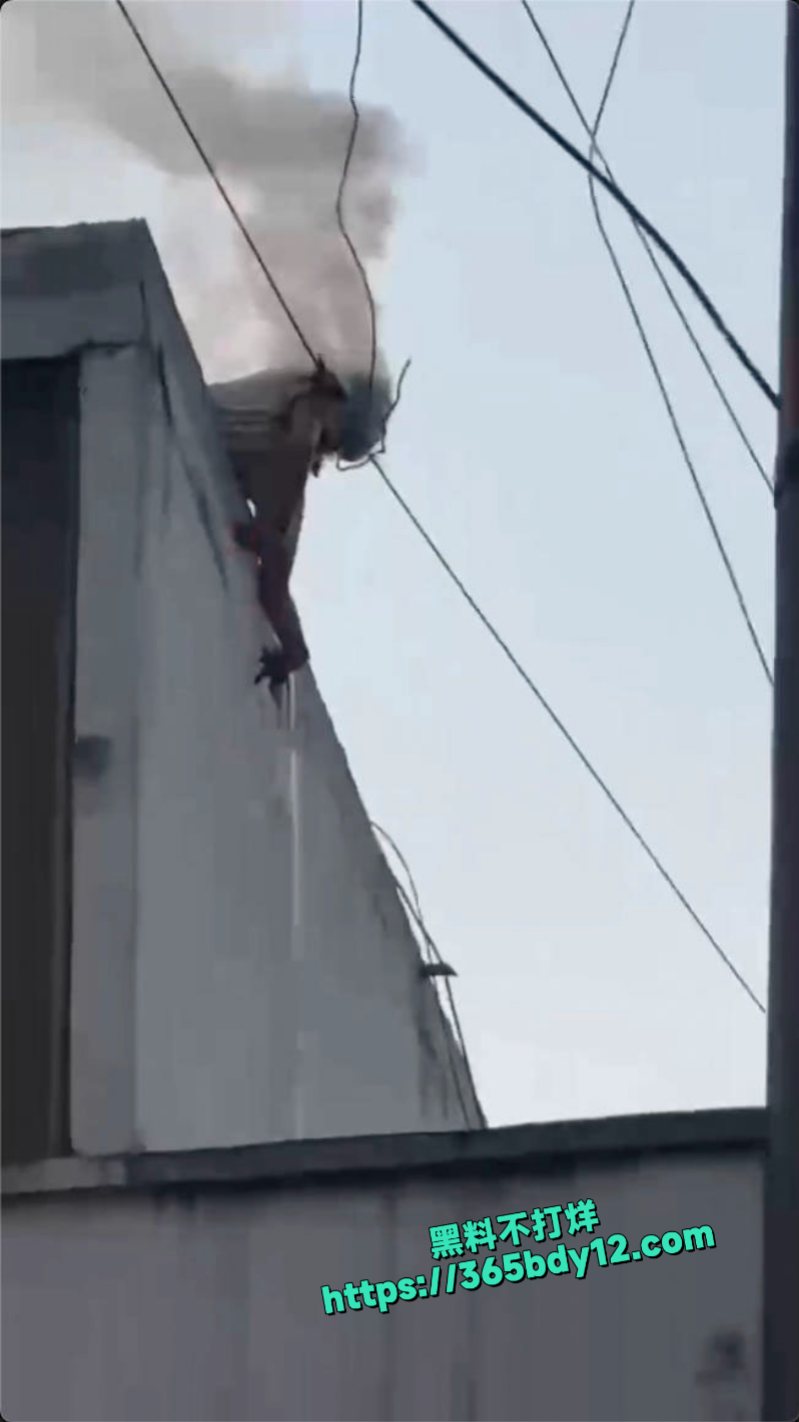 郫县触电男子被高压电直接烧焦了5