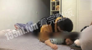 海角原创兄妹乱伦表妹的滋味.jpg