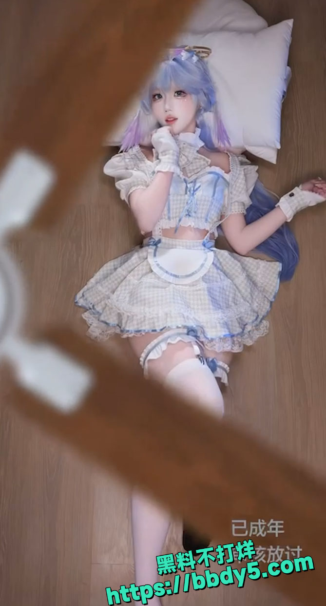 清纯少女风扇变装1