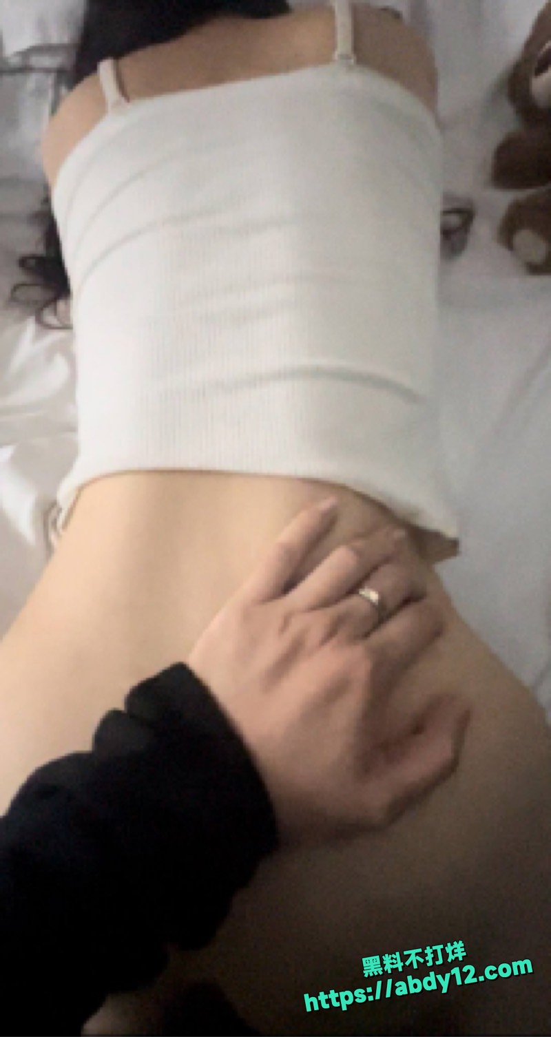 南京25岁王沫沫和男友啪啪视频流出 3