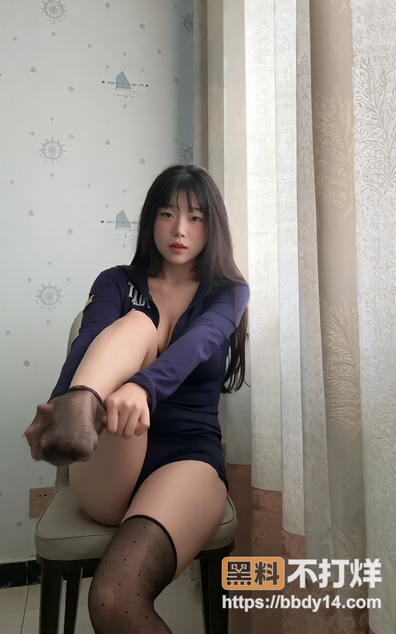 童颜巨乳网红源可耐15