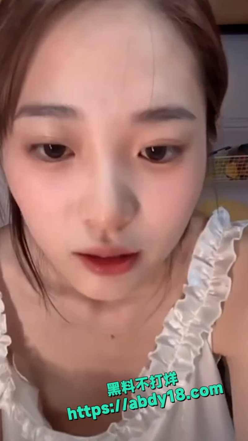 女主播走光 的瞬间 11