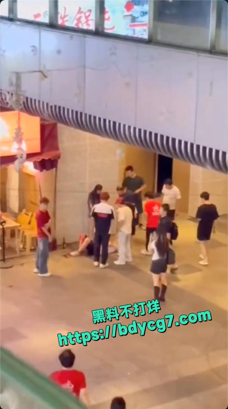 成都市高新区关东二街持刀伤人案件5