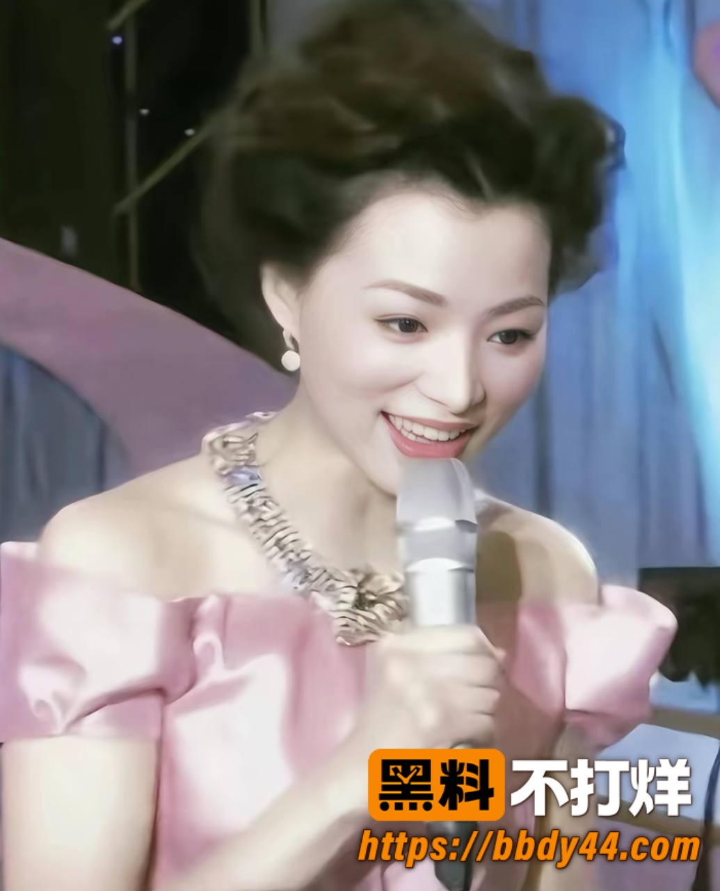 董卿照片2