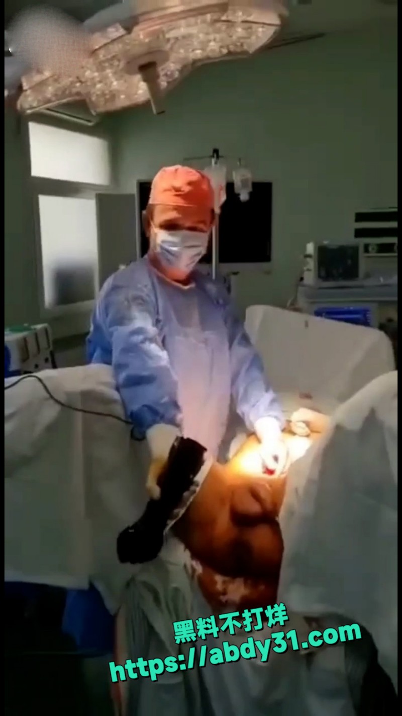 男的对自己能这么狠啊 2