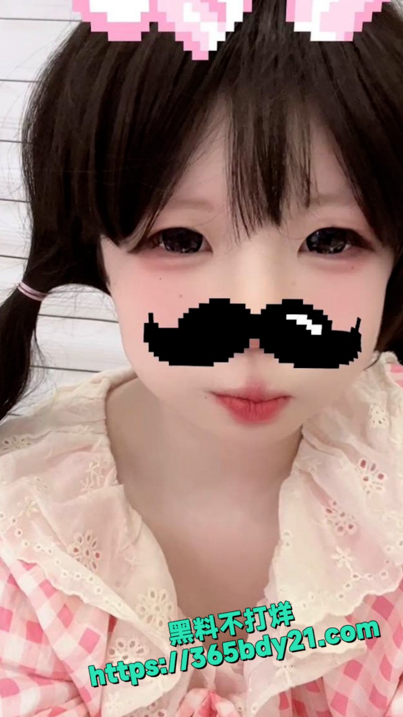 推特娇小玲珑的白又瘦双马尾可爱少萝莉 15