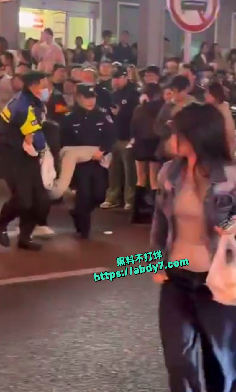 长沙潮宗街墙体坍塌惨剧曝光 2
