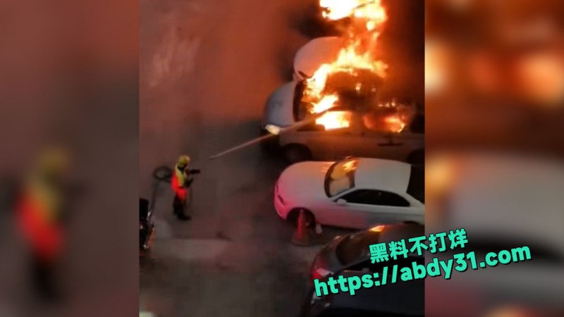 香港新界屯门小坑邨附近发生一起火灾 14