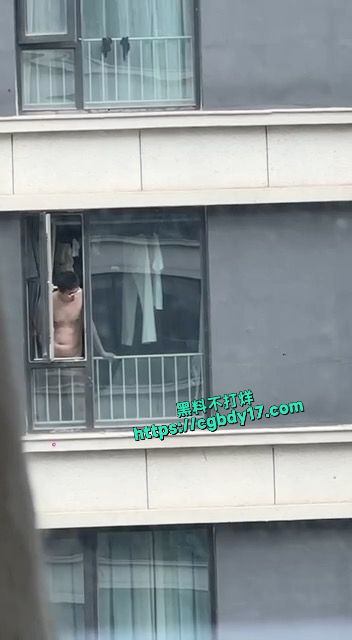 真恶心，对着楼下妹子打飞机2
