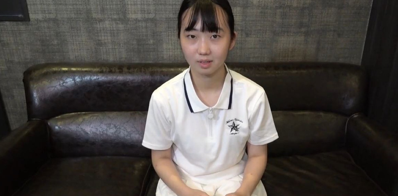 日本fc2 约炮清纯妹子 看着挺清纯 结果还挺骚的 挑逗还射了2炮