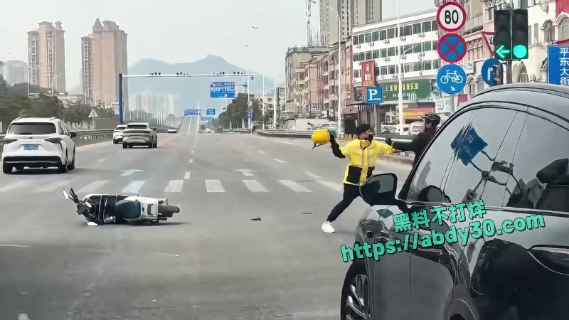 路怒症爆发堵路1v1激烈打架5