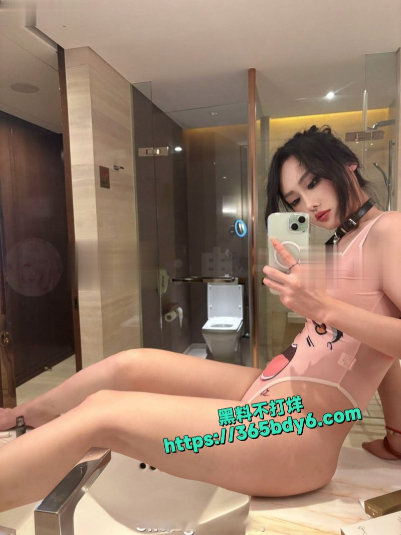 推特反差女神熬夜第一名付费门槛私拍9