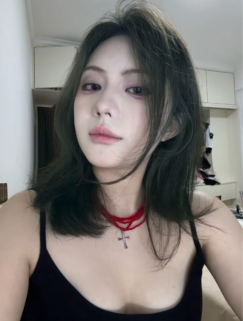 武汉辣妹胡晨熙和男友私拍视频被泄密11