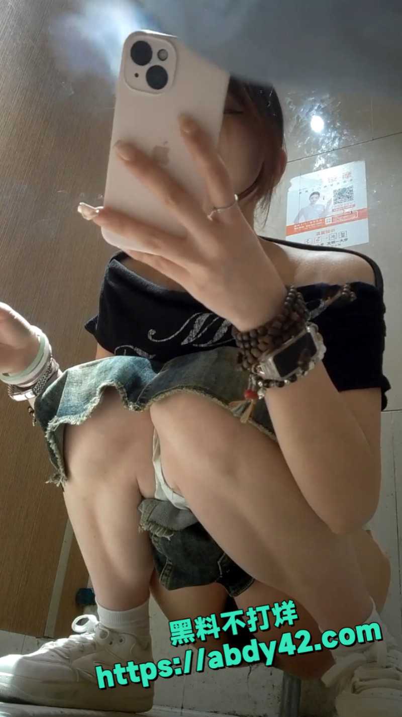 酒吧女厕前景高清 2