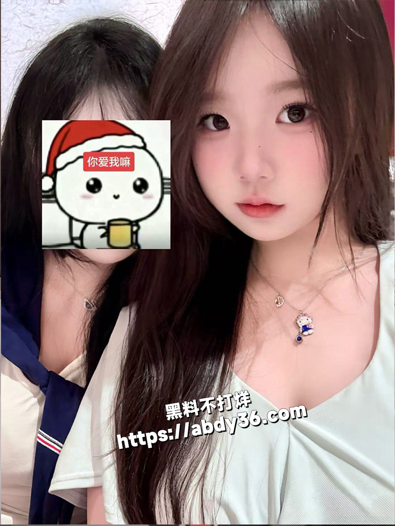 福建反差小妹 小纯真.jpg12