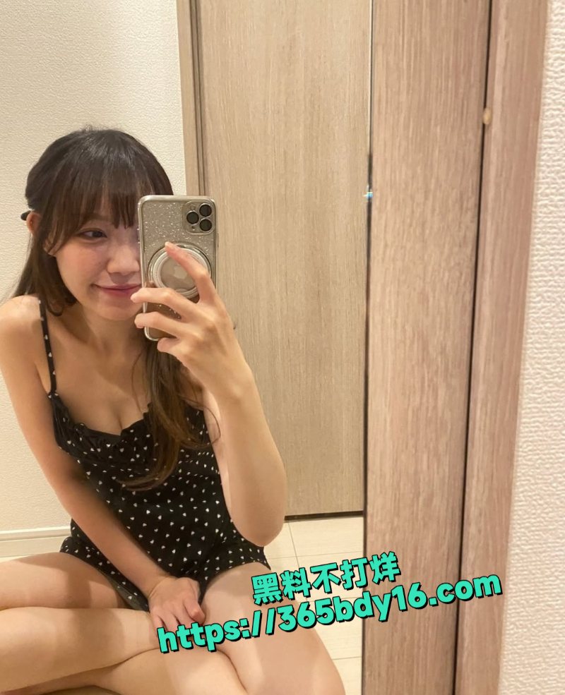 香港网美廸殷早期自拍视频 14