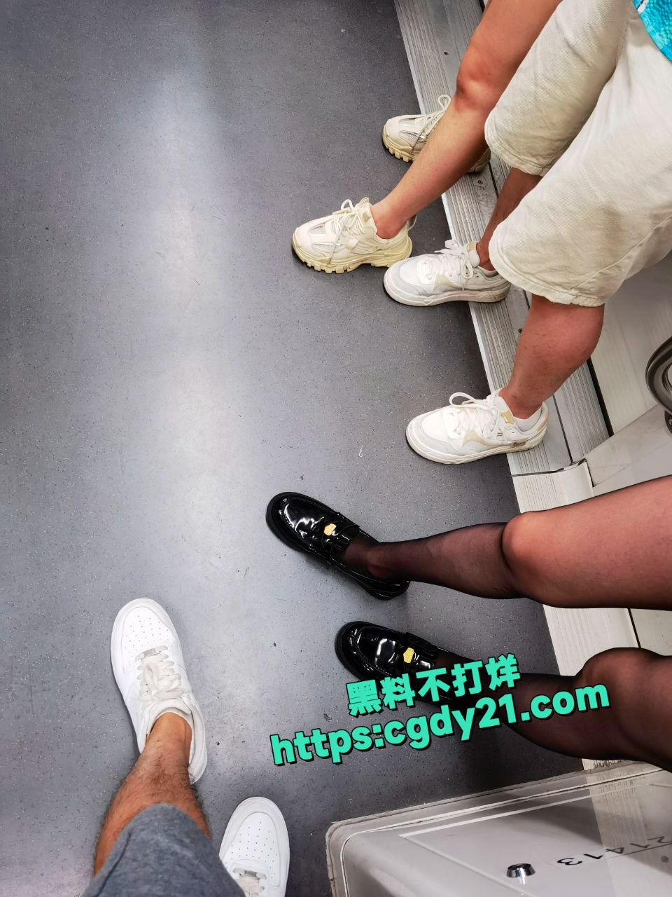 上海情侣人前是恩爱的情侣，背后都被调教成性奴了14