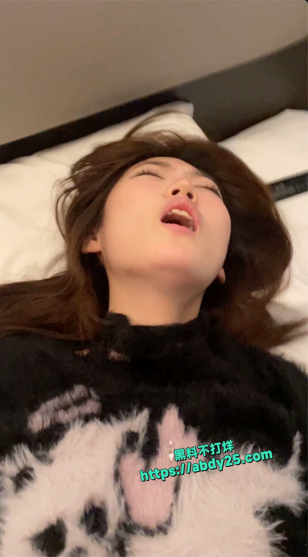 成都超乖巧在校女大学生私拍流出 7