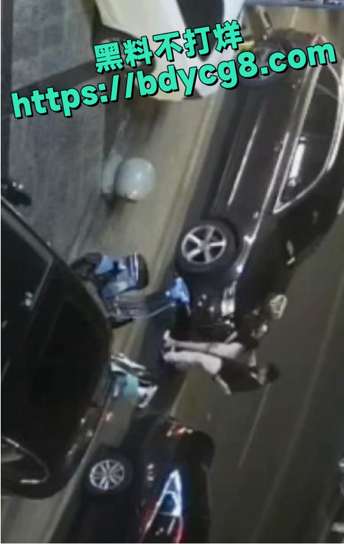 醉态情侣的狂野不雅之夜1