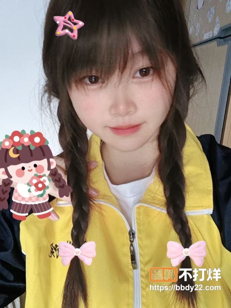 贵州女大反差母狗敖前克1
