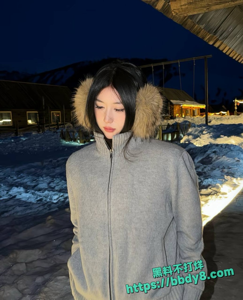 抖音44万粉丝健身御姐鱼塘多人2