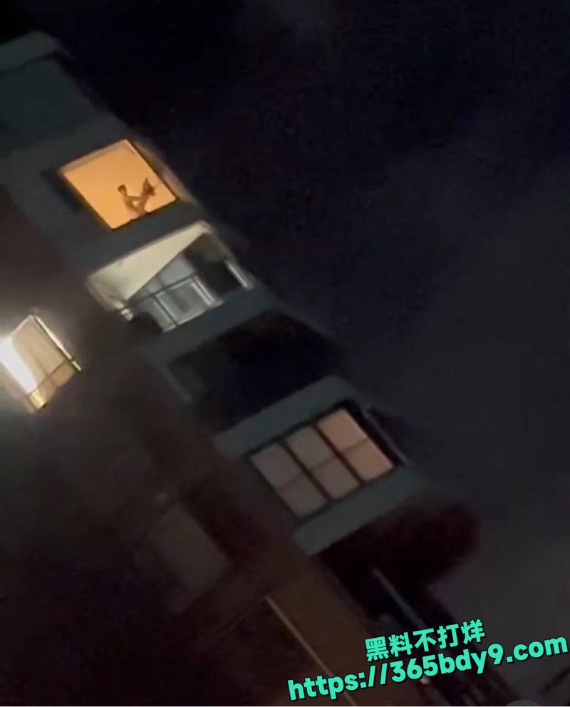 窗边不拉窗帘激情做爱1