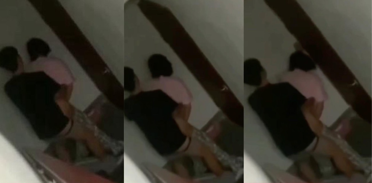 浙江海洋大学图书馆楼梯间惊现女大学生小情侣野战视频 走廊激情啪啪声连绵不绝 翘臀无套狂操骚穴