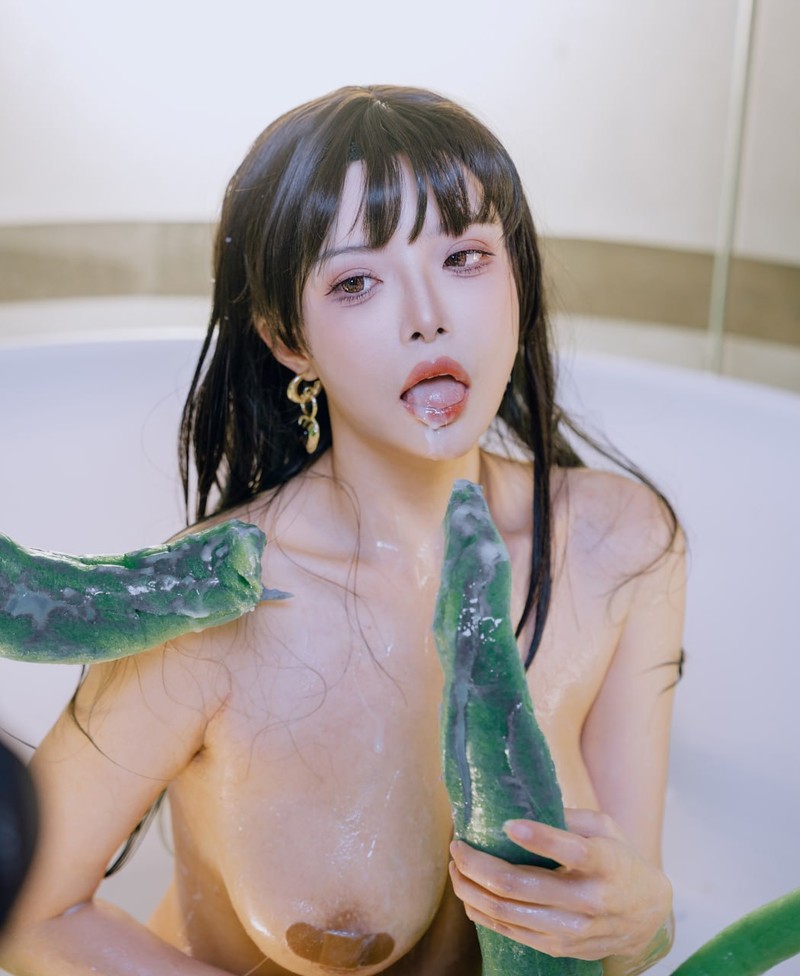 极品福利姬秋和柯基写真01