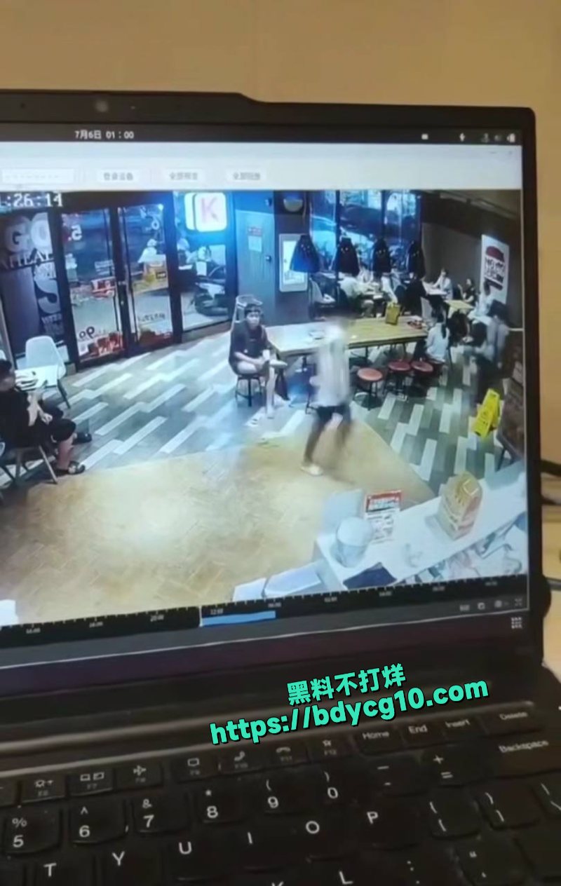蕉岭肯德基憋不住当众拉屎2