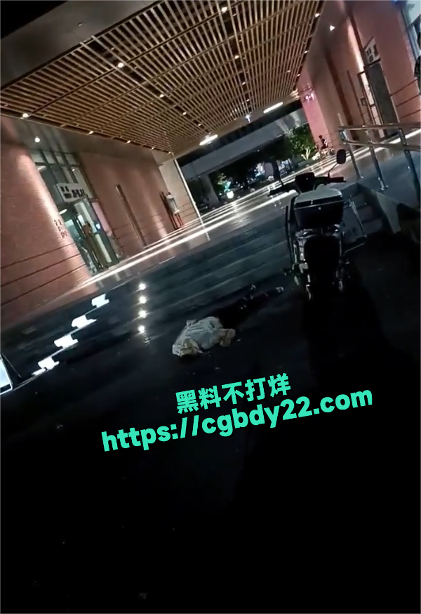 送外卖有人 跳楼5