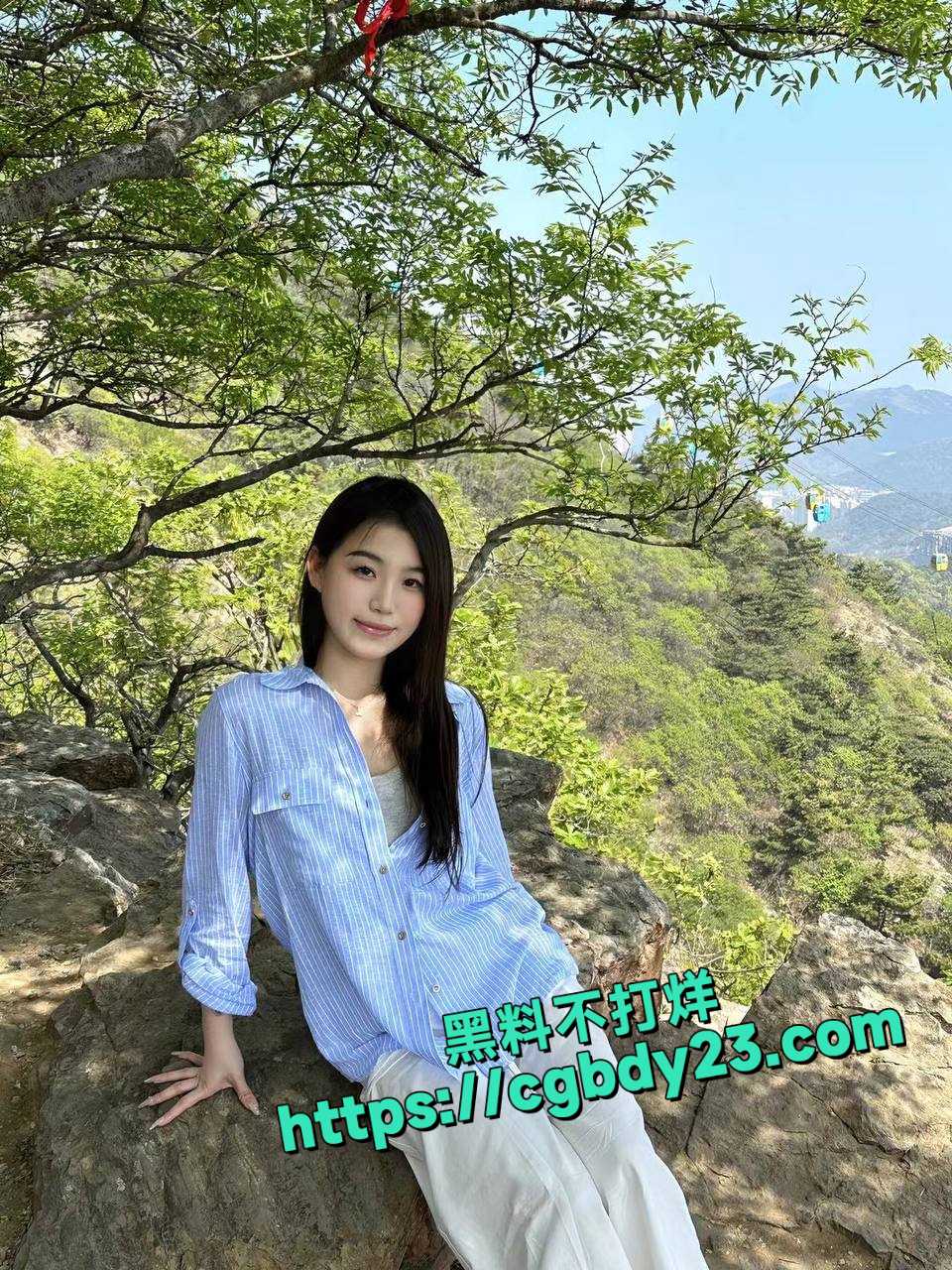 山东青岛吴雯在三亚给人当母狗12