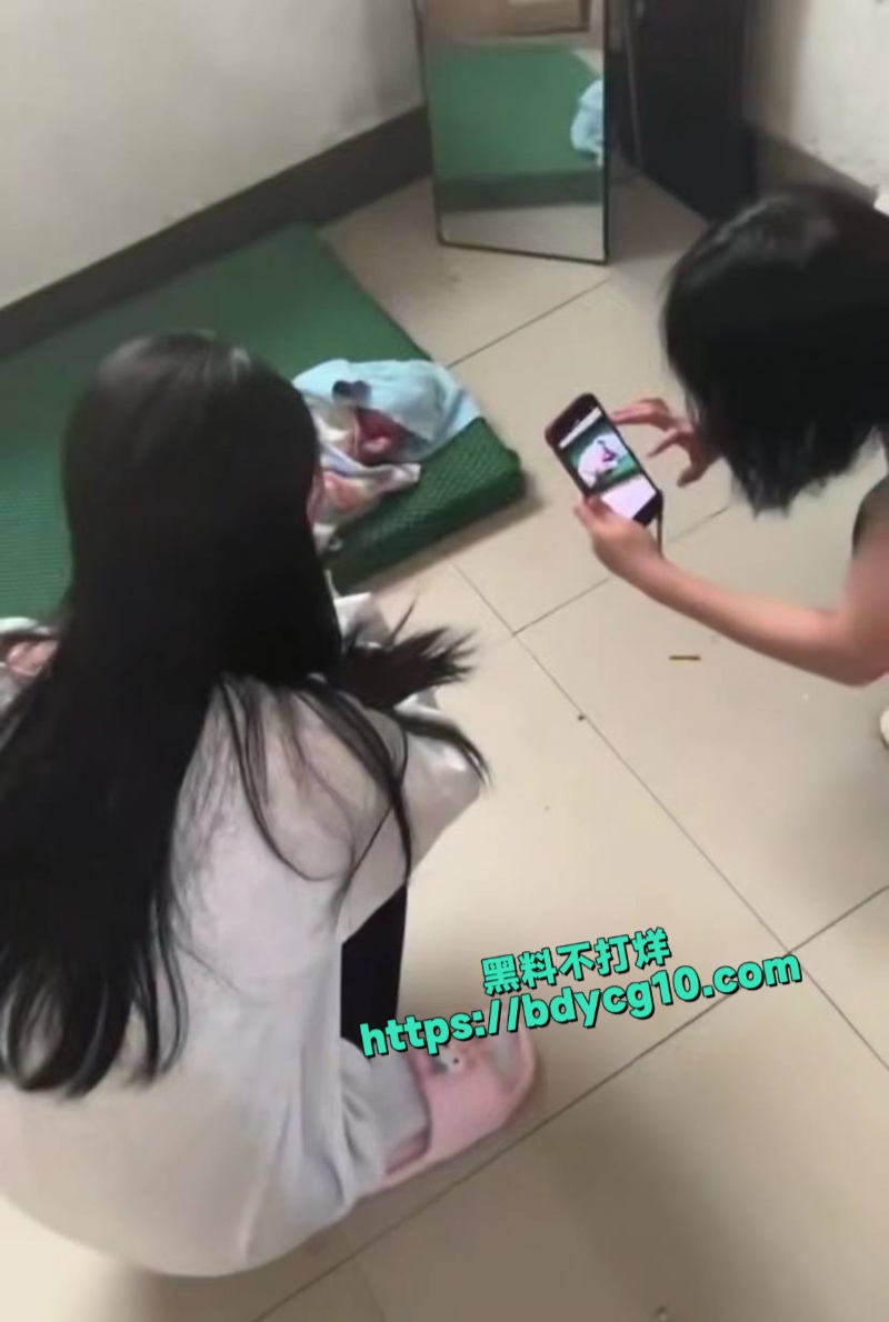 女生宿舍传统节目厕所生小孩3